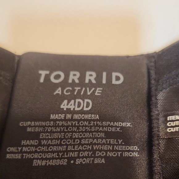 🔥Torrid Black and Purple Galaxy Print Active Bra - Picture 2 of 2